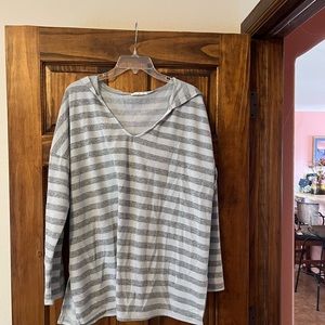 Hooded sweatshirt size XL